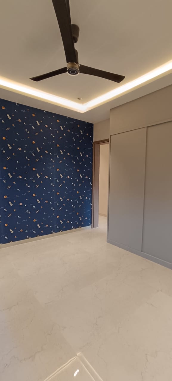 e6b38b05-03e1-4b54-b03e-877aa9b99b7d