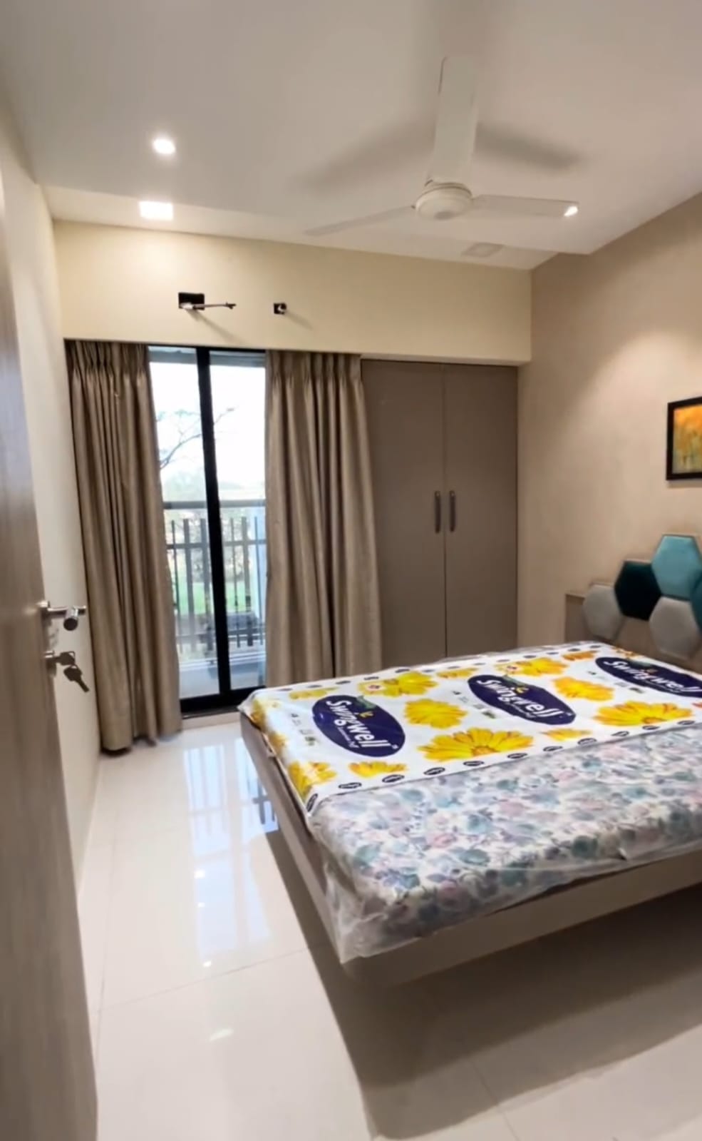 41ba0d27-7ecd-41c1-8c5f-af0ba7e7850f